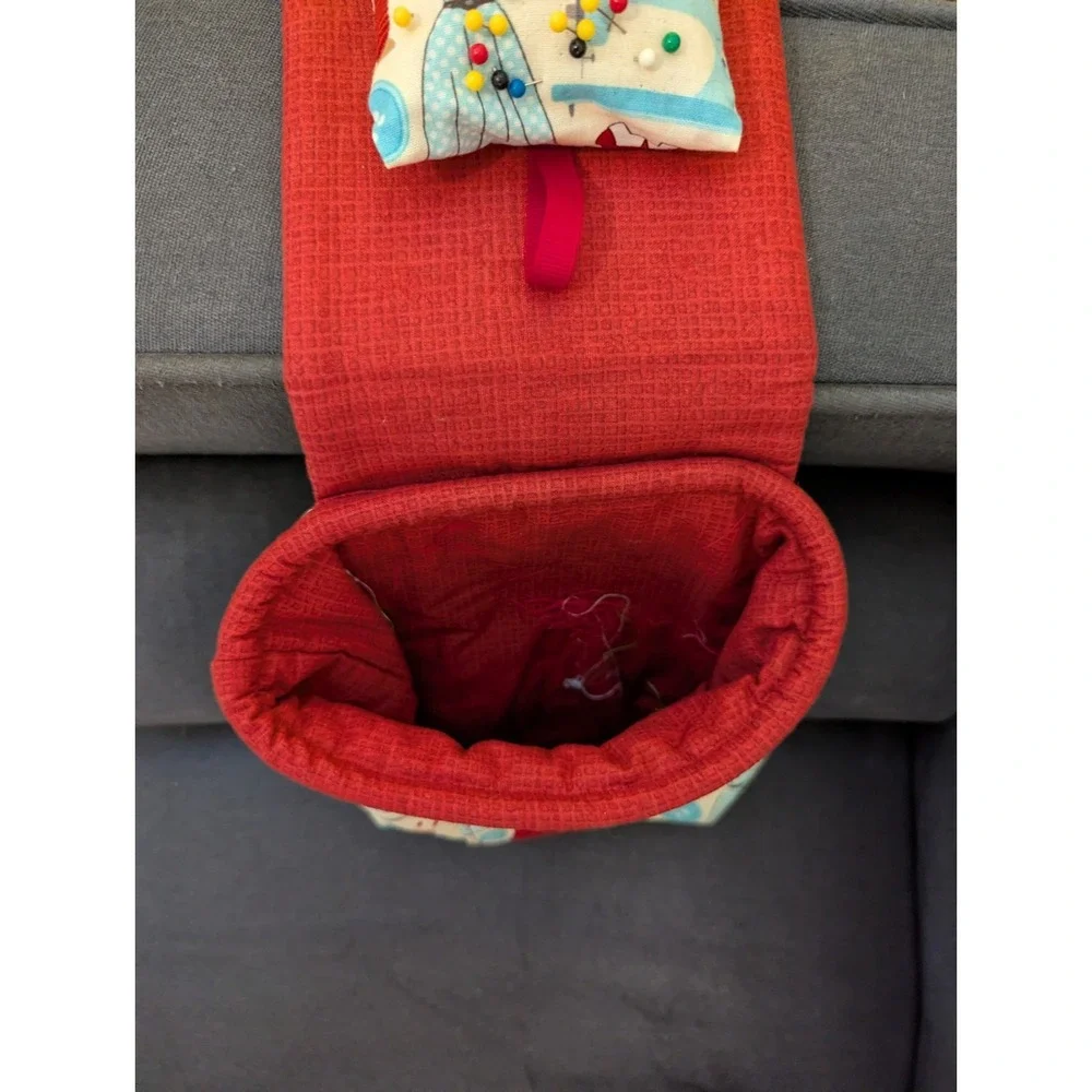 Small Chair Sofa Armrest Sewing Bag Attached Pin Cushion Red Blue Clothing Print
